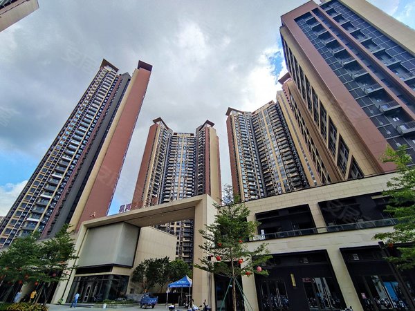 深圳宝安沙井星河荣御星河荣御 三房两厅 90平 领包入住出租房源真实