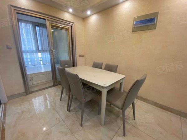 苏州常熟市区琴湖壹号琴湖花园 首租轻豪装有钥匙看房方便出租房源