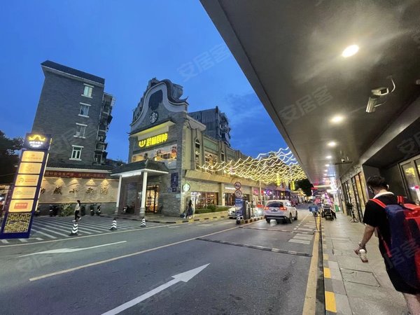 广州荔湾荔湾路动感小西关公寓1号线8号线陈家祠直达体育西 万胜围
