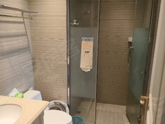 三亚天涯凤凰路北段翠屏凤凰水城 5室2厅4卫出租房源真实图片