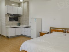 烟台莱山迎春大街商贸城橡树湾恒恩房产出租一室一厅一卫 热水器 空调 洗衣机配备齐全出租房源真实图片