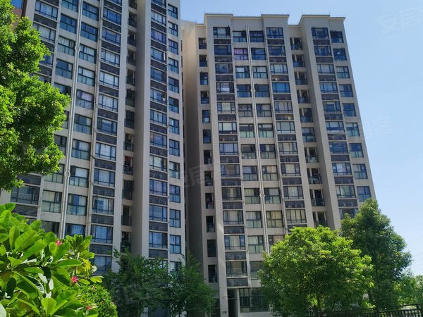 广州番禺番禺节能科技园领秀公馆毗邻番禺天安科技园,家私家电齐全