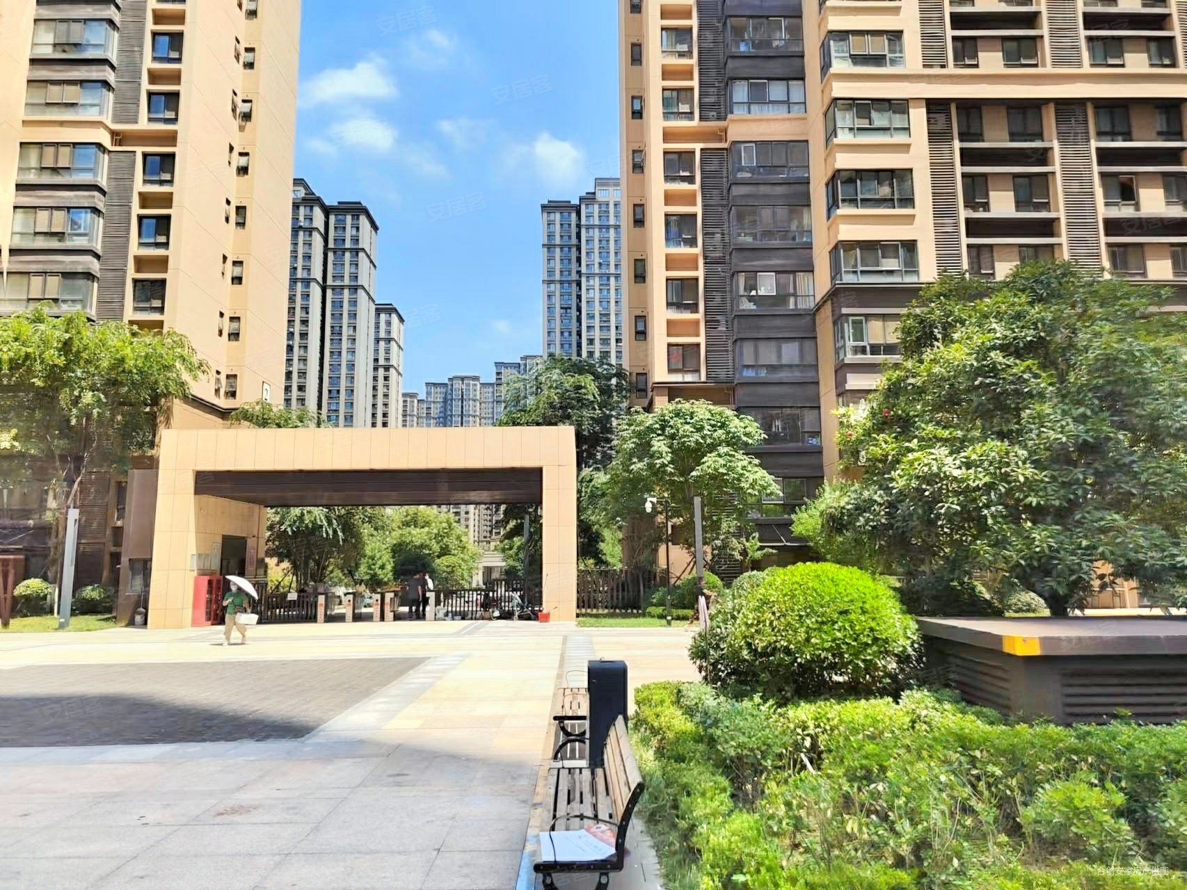 合能公馆丨精装修丨电梯房丨满三满二丨楼层好丨视野无遮挡丨诚售