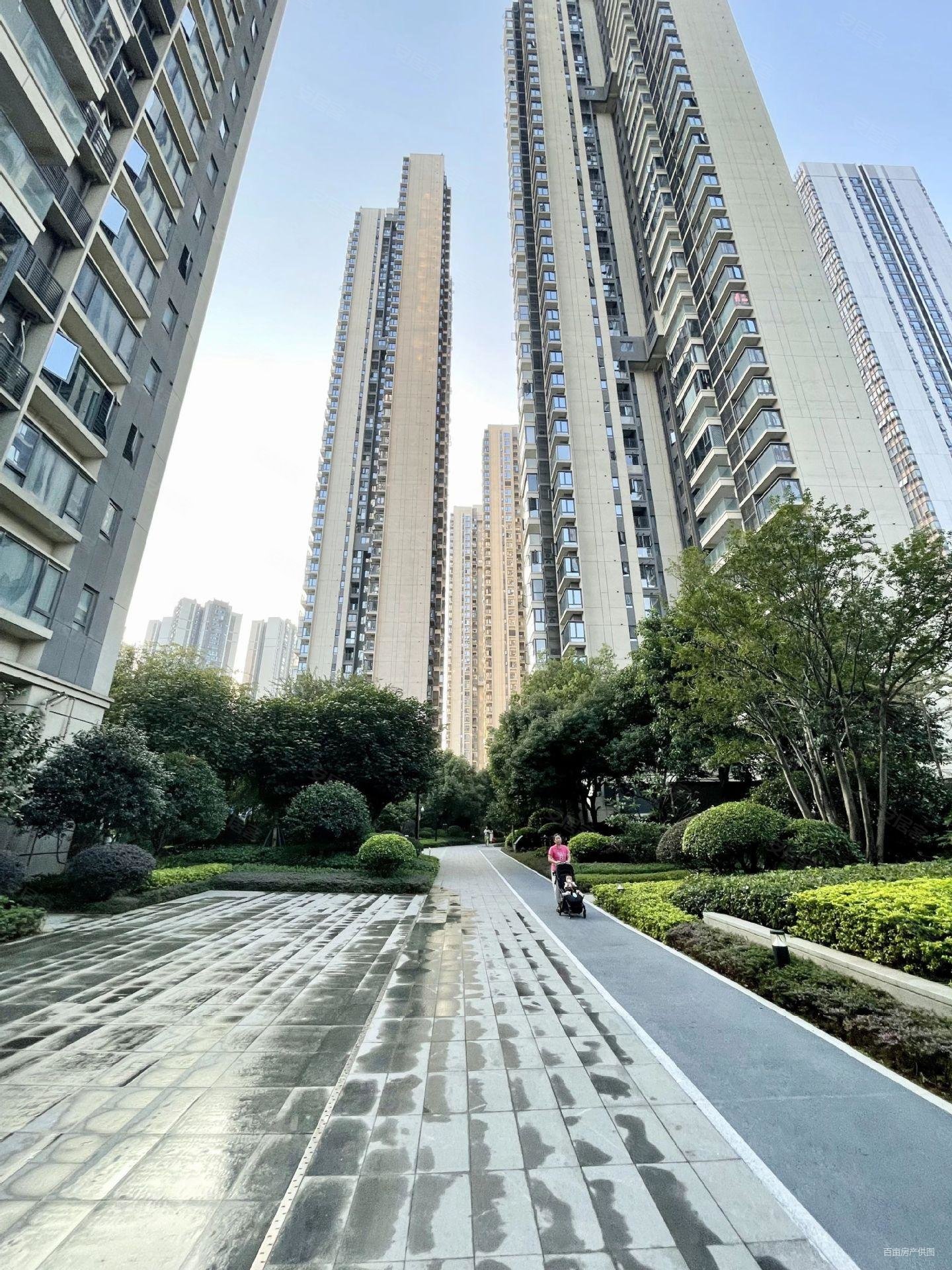 华润幸福里 柳州高档居住小区 业主精装80万 亏本出售