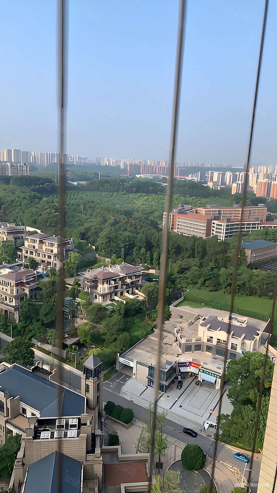 长房半岛蓝湾湘府东路3室1厅1卫9179平方米