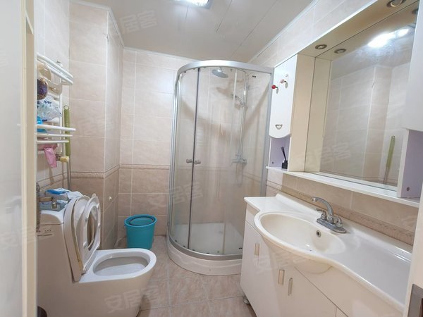 包头昆都仑包头乐园京奥港花园出租京奥港精装三室，130 平月租金 1900出租房源真实图片