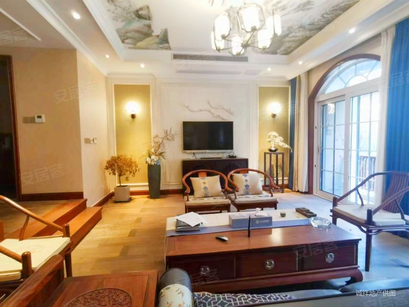 融科橡树澜湾(cd区)6室3厅5卫282㎡南北430万