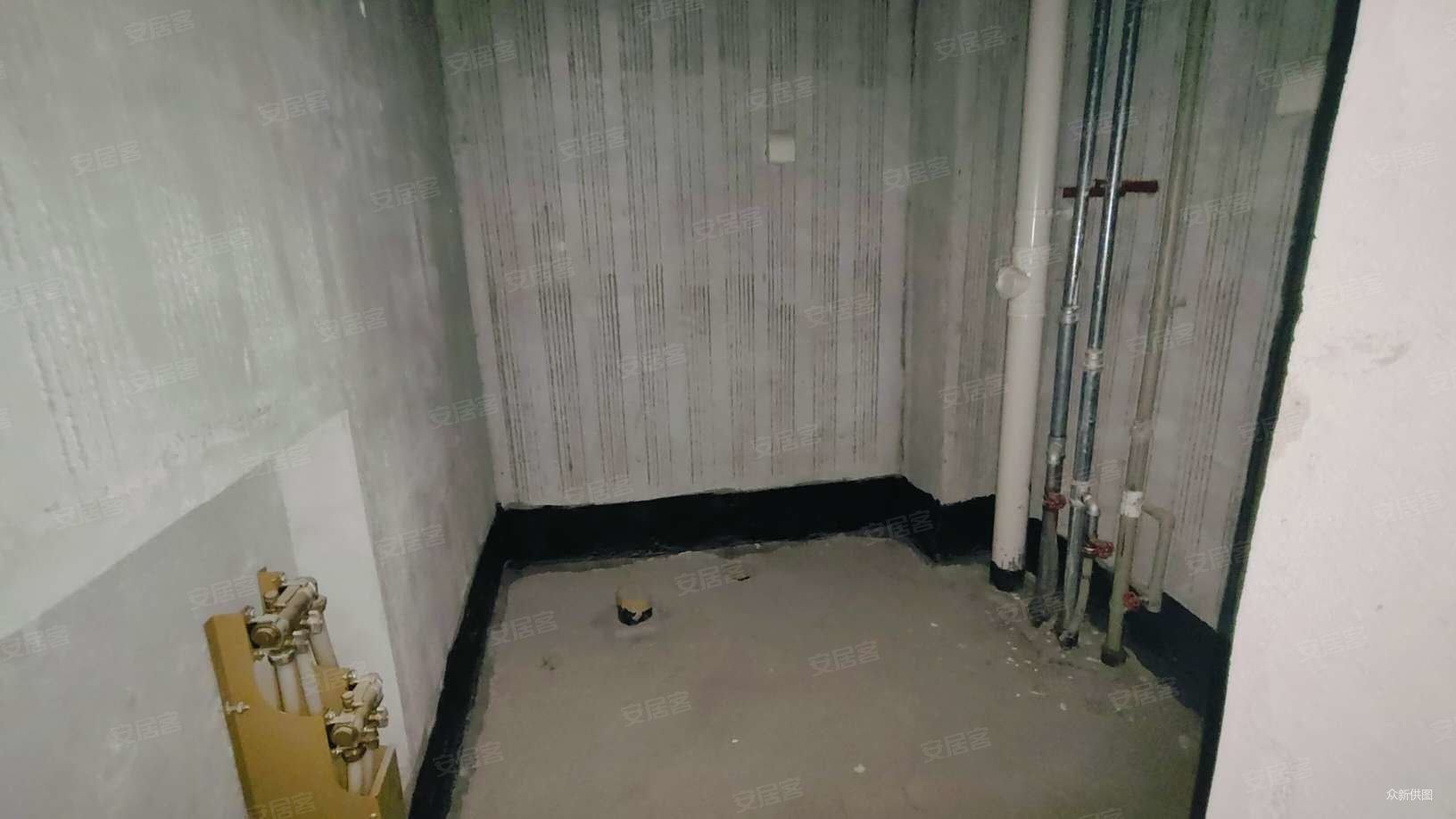 海棠一号院4室3厅3卫135.8㎡南北115万