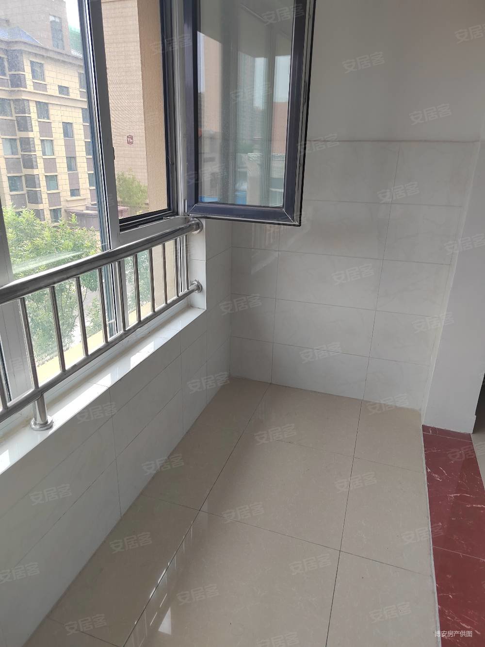 海鑫山水郡3室2厅1卫100㎡南北72万