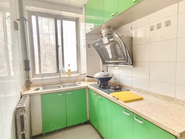 便宜租39平一楼单间世纪新城东区出行方便近医院地铁