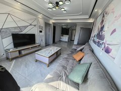 威海环翠张村华辉东方城三期 3室精装 带地上车位出租房源真实图片