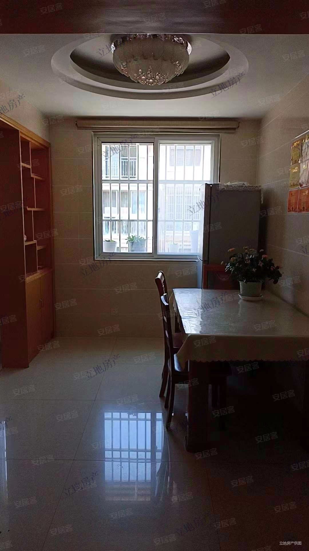 颐园世家 房龄新 满五   低容积 楼层好 商品住宅