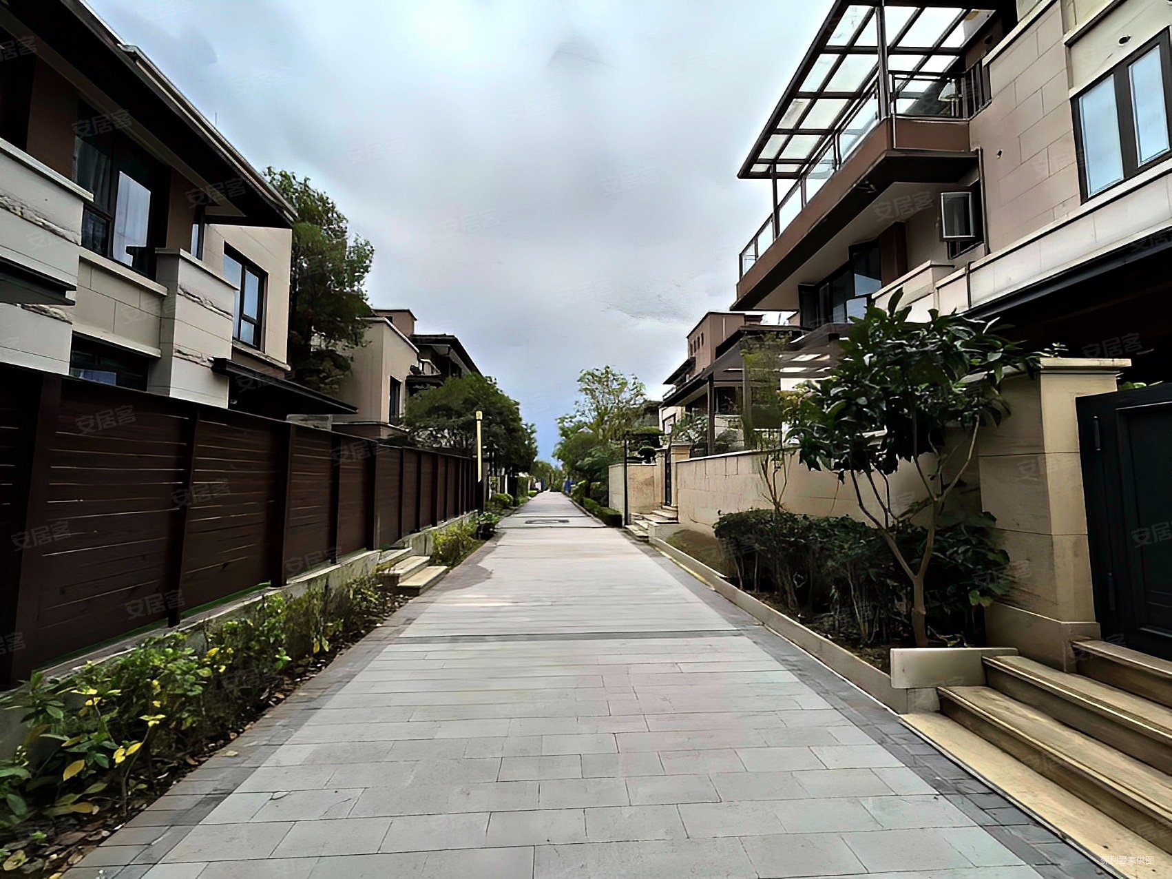 照母山万科颐府清水双拼低价出手