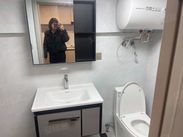 海宁许村镇许村名汇公馆长安地铁口 名汇公馆精装一室诚心出租 拎包入住 800一个月出租房源真实图片