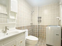 武汉洪山光谷广场无中介可免押! 健龙尚谷杰座 光谷广场 超绝采光 时间广场出租房源真实图片