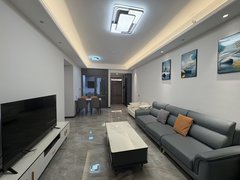 东莞万江客运总站保利天际 江景三房 简约时尚风保养新 家私家电齐全 拎包入住出租房源真实图片