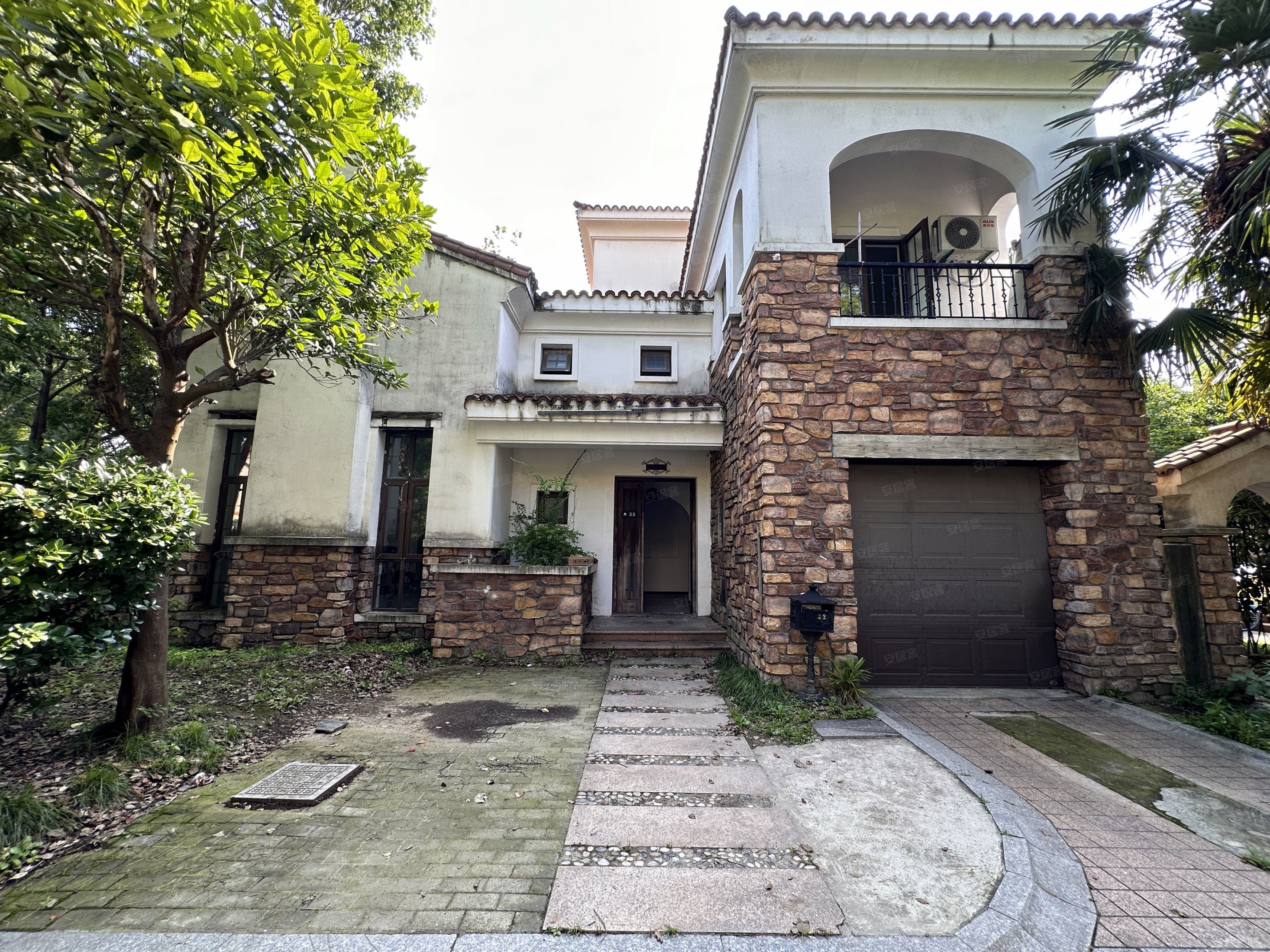 孤品美式独栋毛坯房,可设计5到6个房间,挑空客厅,私家庭院,碧云左岸(