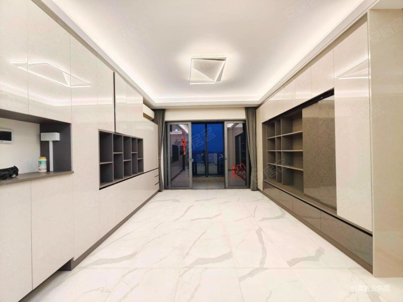 珠江新城 新世界天逸 南北通透 高楼层视野好  楼龄新