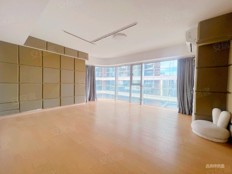 佛山房产网>佛山二手房>禅城二手房>湖景二手房>绿地璀璨天城(商住楼)
