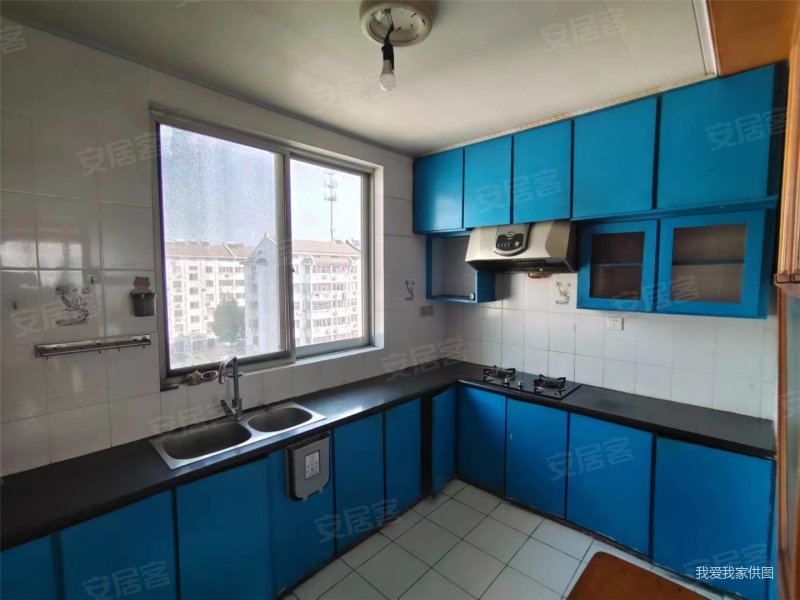 单价三千多复式文萃苑精装五室二卫带车库南北通透