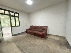 红河个旧个旧城区五一新村步梯5楼，阳光采光，小区免费停车，房子干净整洁！出租房源真实图片