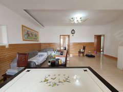 京山京山城区京山市区联合广场附近，精装三房两厅，家具家电齐全，直接可以拎包入住，出租房源真实图片