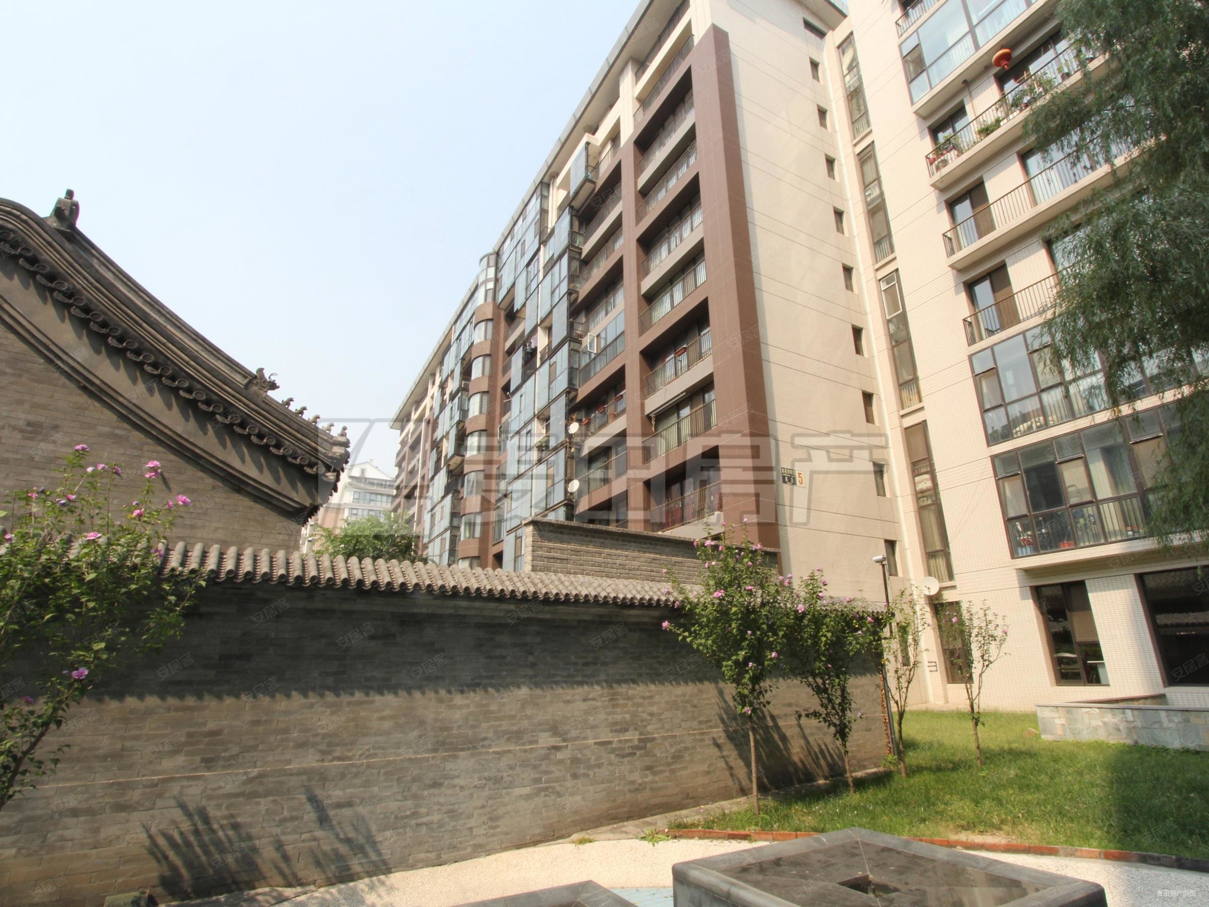 本家润园(a区)4室2厅3卫229.6㎡南北2799万