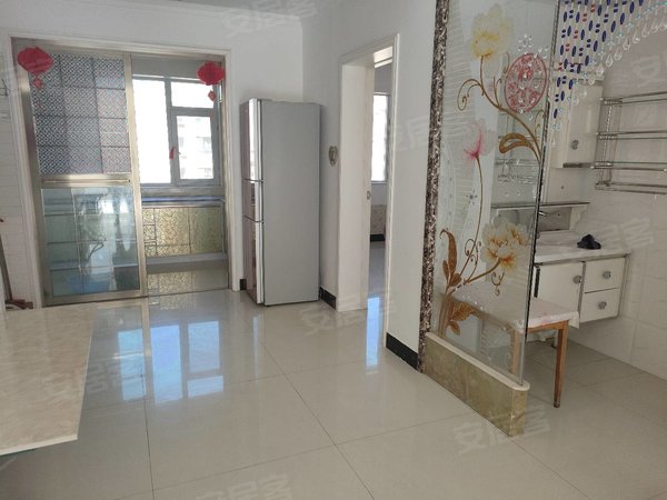 武威凉州丽达百货融城华府出租,东关电梯房,精装修地暖,家具家电齐全