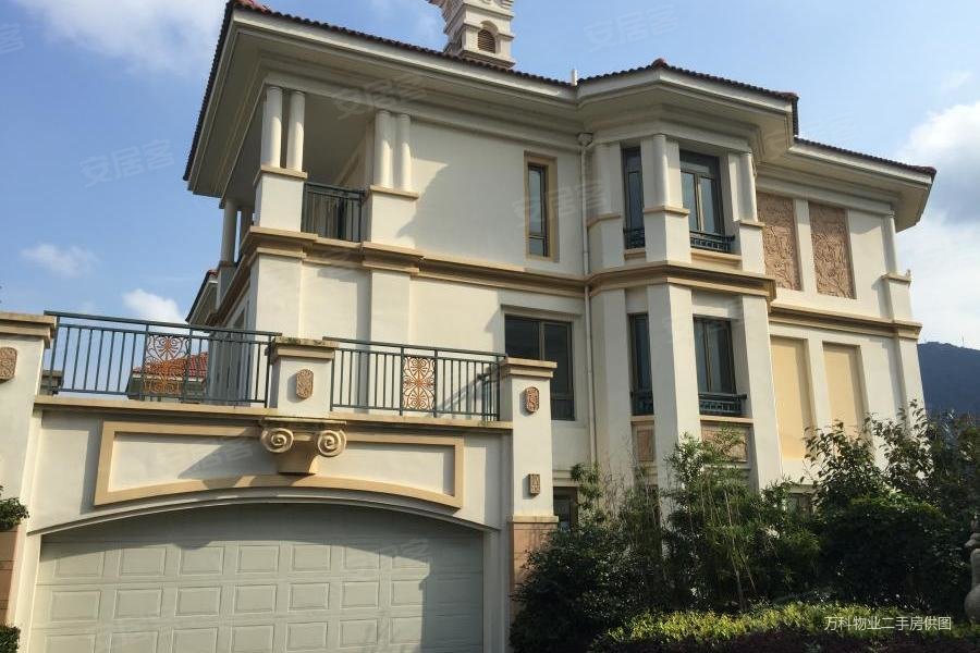 香湖丹提一期独栋别墅湖景房大花园纯毛坯专显档次