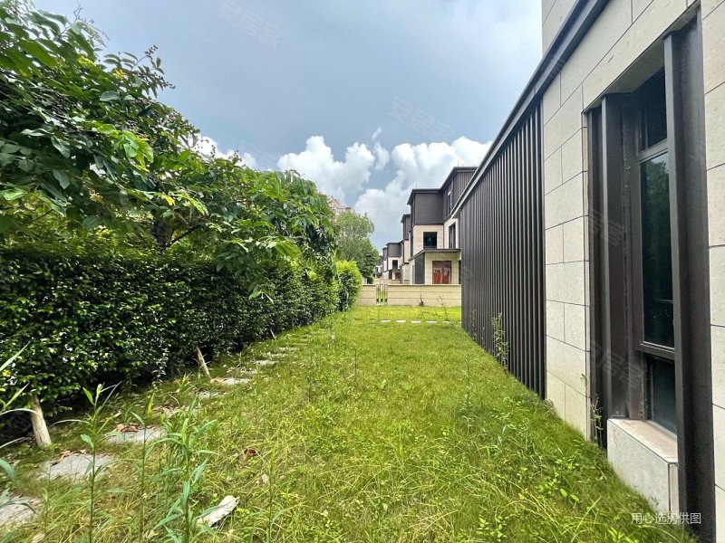 绿岛映月湾花园别墅