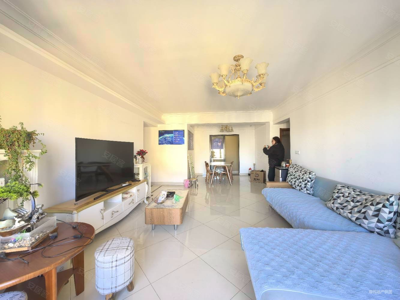 金地悦天下 小区绿化高 双卫格局 精装可拎包入住