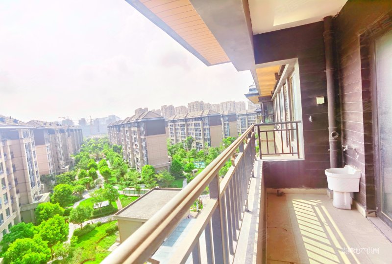 保利铃兰公馆公寓住宅