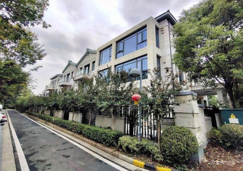 房产网>南京二手房>江宁二手房>江宁大学城二手房>五矿九玺台(别墅)>