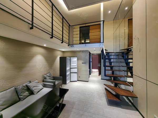 天拖南融创中心中南广场(西区)中南广场 价格可谈 两室两卫 精装loft