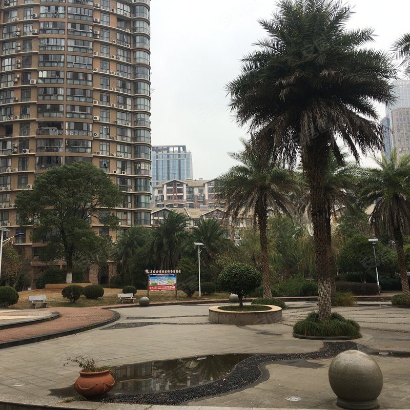 红谷滩区名门世家商住楼