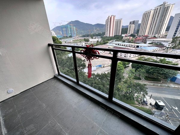 深圳坪山坪山润樾山花园坪山儿童公园,天虹商场旁,急租润樾山花园精装