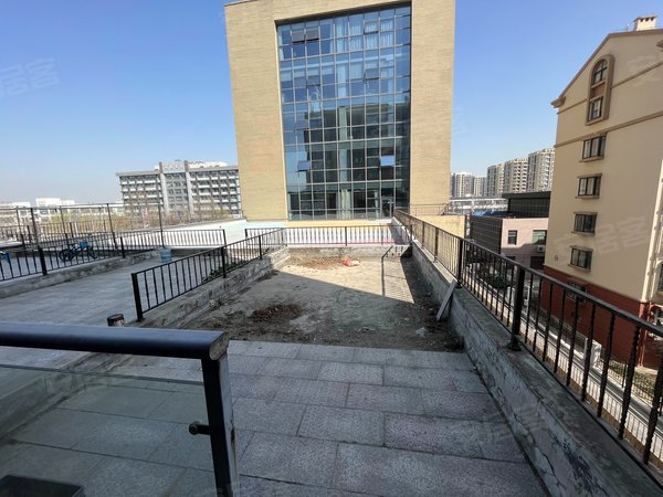 阳家居对面 带平台 鲁昊上城复式 套二 可办公可居住出租房源真实图片