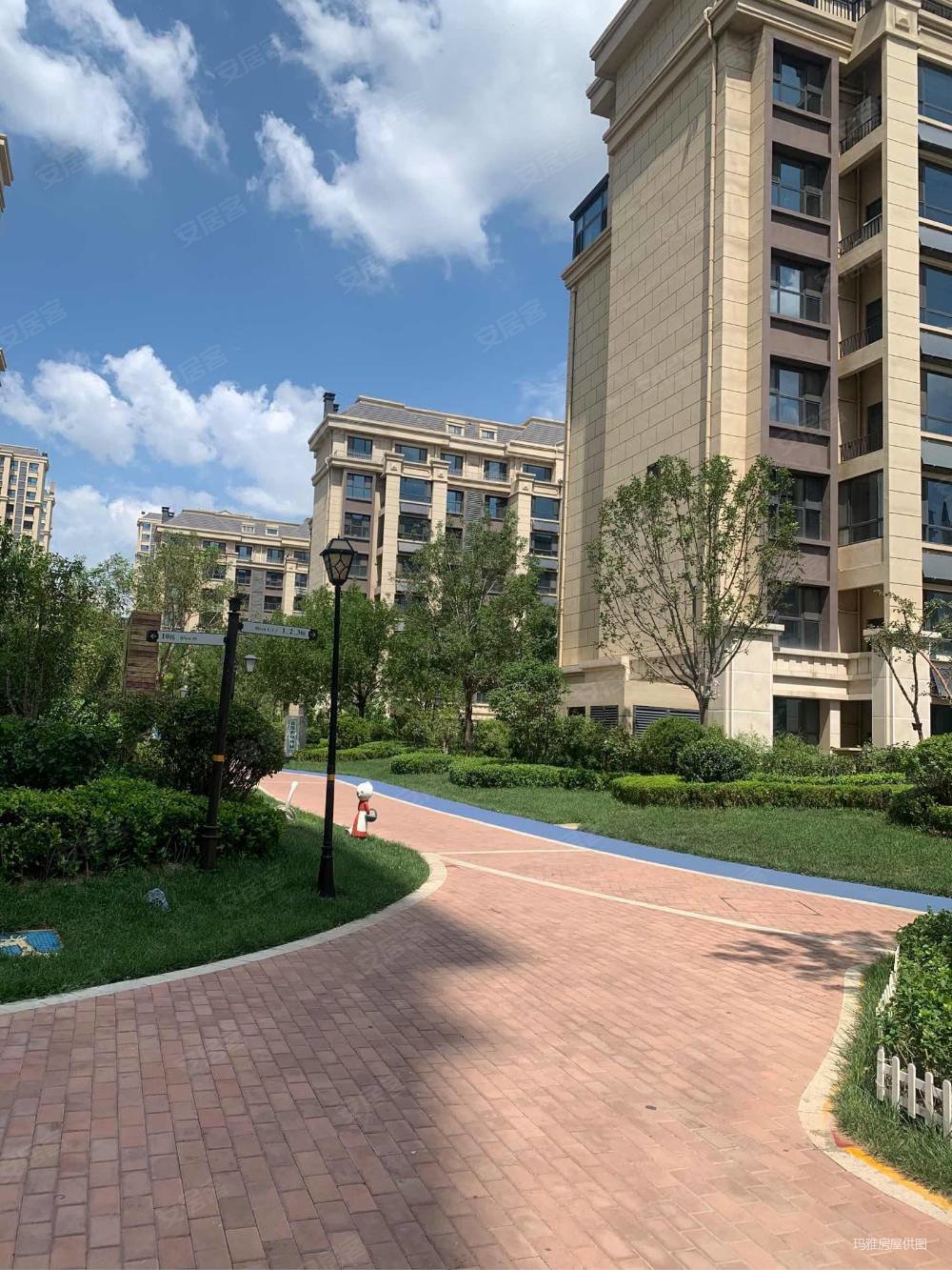 加急售捡漏送车位地下室东区美的罗兰春天小高层高铁站植物