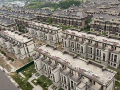 镇江丹徒华山街绿地翠园 3室1厅2卫出租房源真实图片