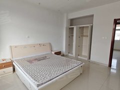 利津城区利津城区出租凤临三楼三室两厅一卫简单装修家具家电齐全车库出租房源真实图片