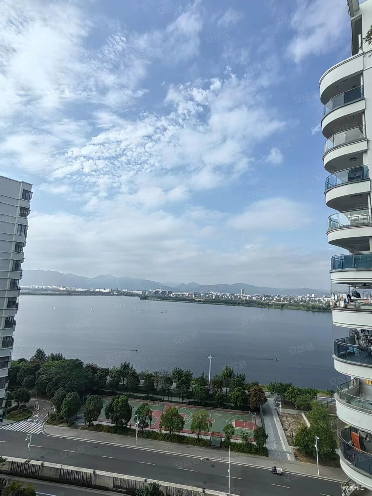 大东湖悦海湾中高楼层两室两厅一卫简单装修