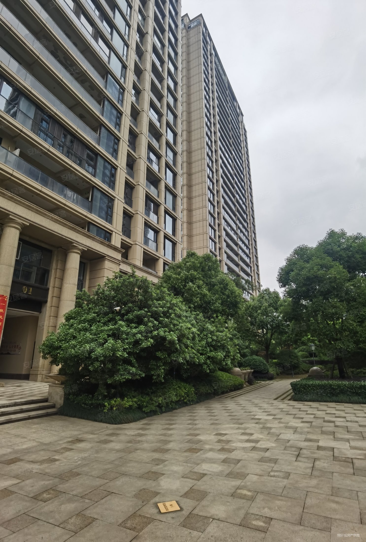 苏州湾景苑东区197平湖景房499万