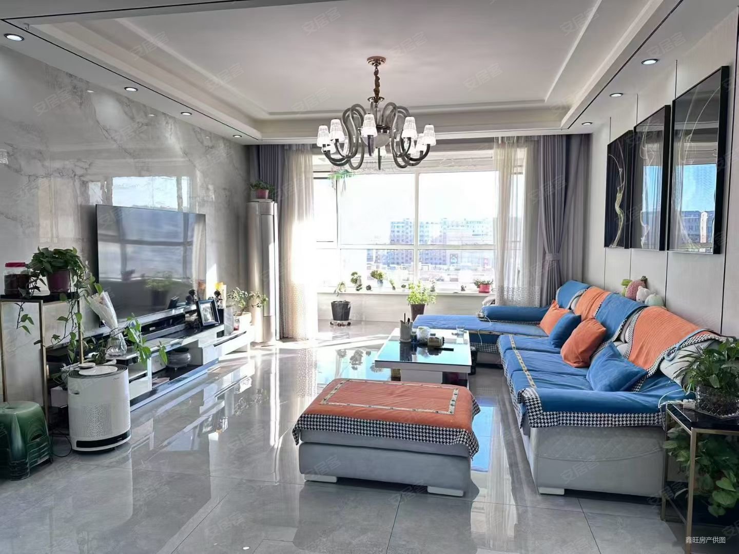 星河瑞城3室2厅2卫147㎡南北140万