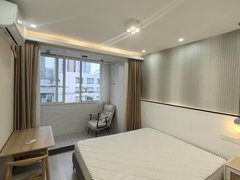 上海浦东梅园急租，世纪大道精装双南两室一厅出租房源真实图片