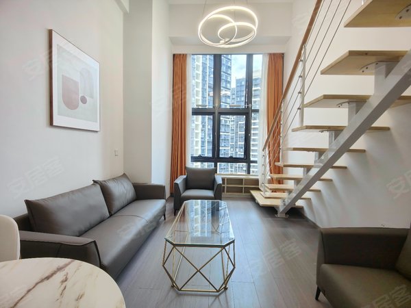 昆明西山前卫营润城第四大道润城第四大道loft公寓 全套家具家电 拎包