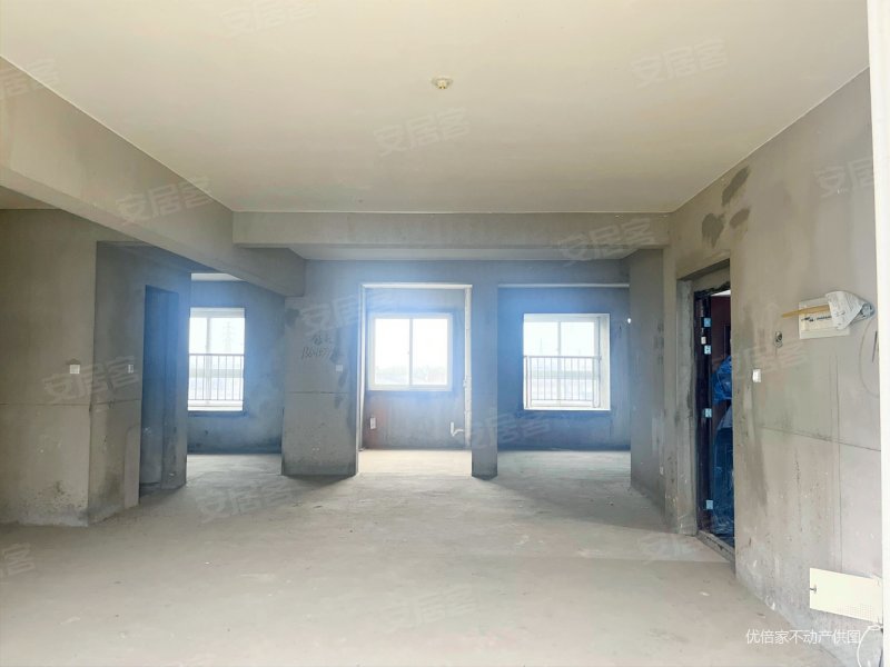 南湖景苑3房2卫带车库带储藏室满2年诚意出售