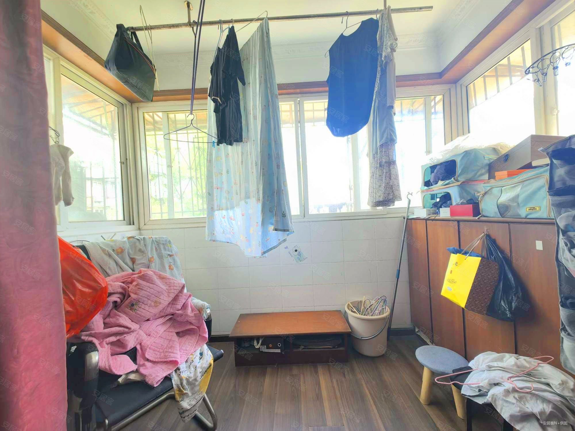 青山区29街坊2室2厅1卫72㎡南北58万