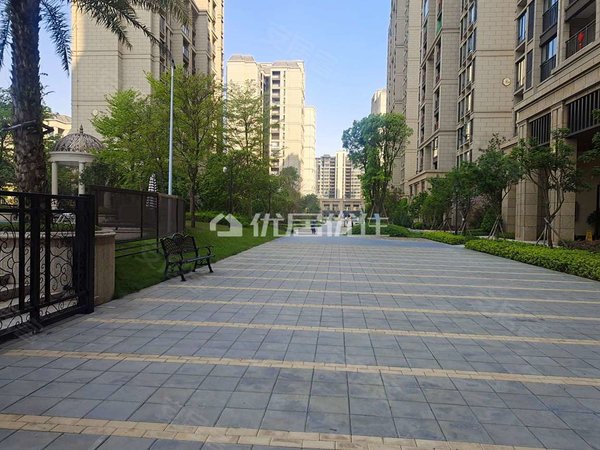 南宁良庆良庆镇广源华府精装三房 配齐 交通便利 看房提前联系出租