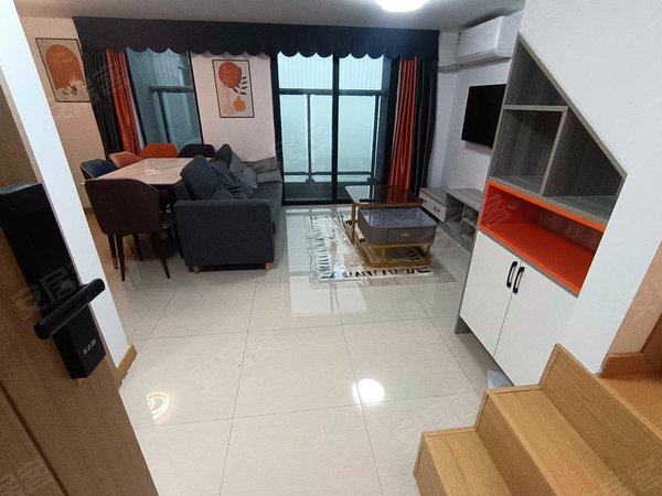 开发东区租房,万荟珑寓 复式2房1厅2卫 免停车 长租价,黄埔租房-广州