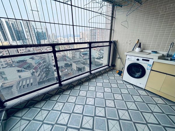 淡水中心区租房,壹中心旁边 区政府周围玛斯兰德清泉城市广场市政广场